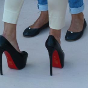 DIFFERENT SHOES (Lido di Venezia, 2014)