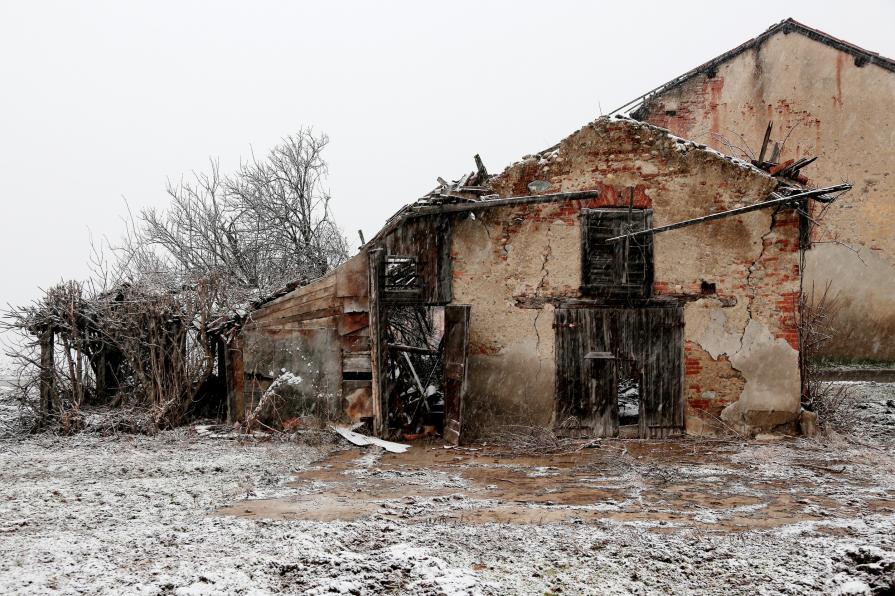 Elementi nel paesaggio di Claudio Argentiero Elementi nel paesaggio di Claudio Argentiero