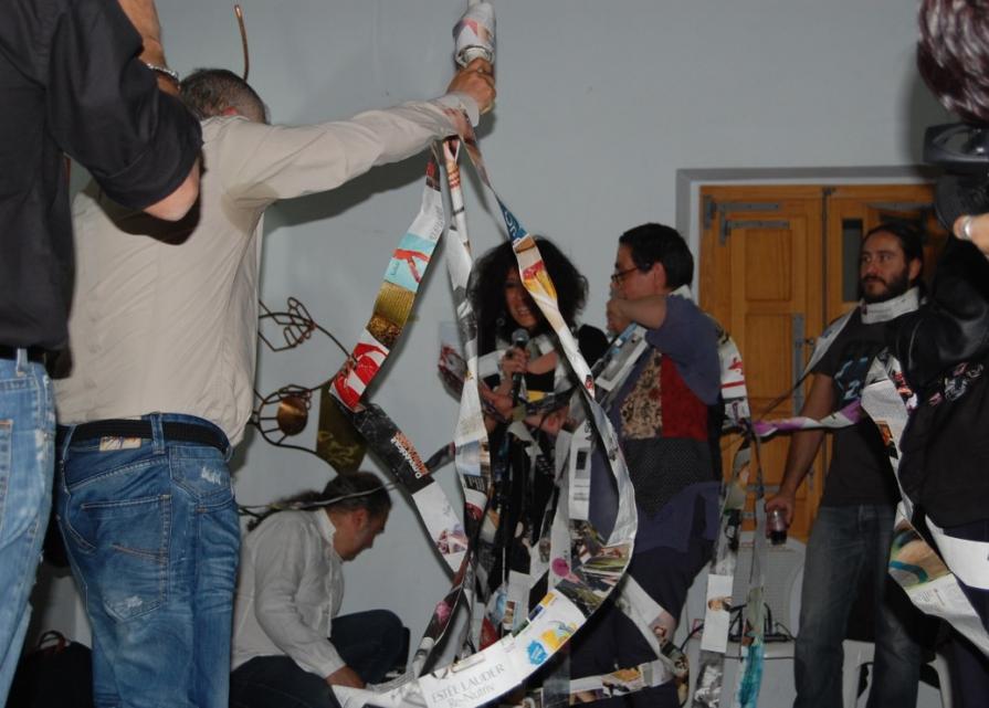 C'eRa uNa VoLTa... Due PoeTeSSe e L'uoMo CaRTa C'eRa uNa VoLTa... Due PoeTeSSe e L'uoMo CaRTa