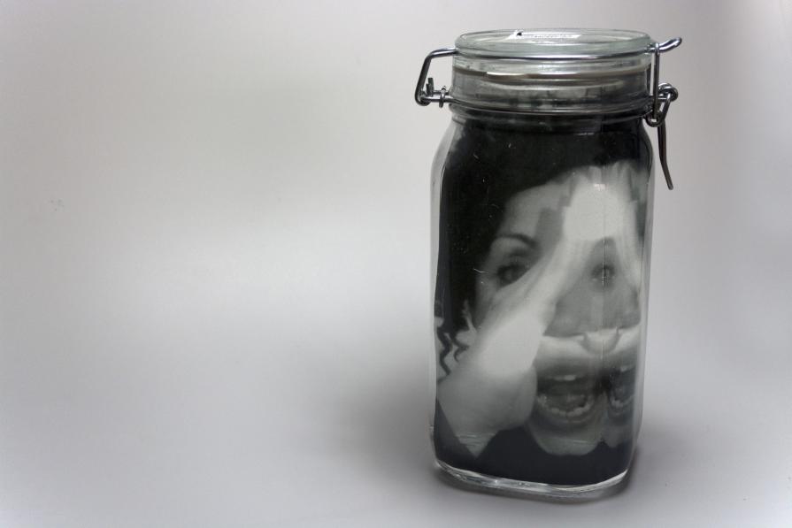 il mio doppio chiede AIUTO (particolare)