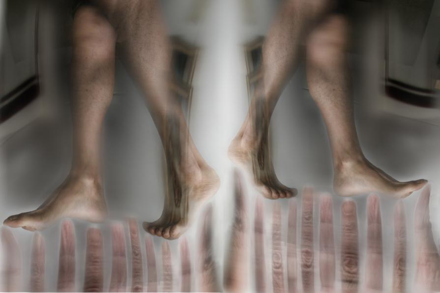 Cammino a piedi nudi...