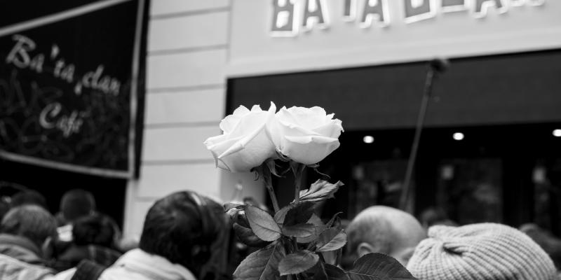 Via La violenza a suon di foto Via La violenza a suon di foto