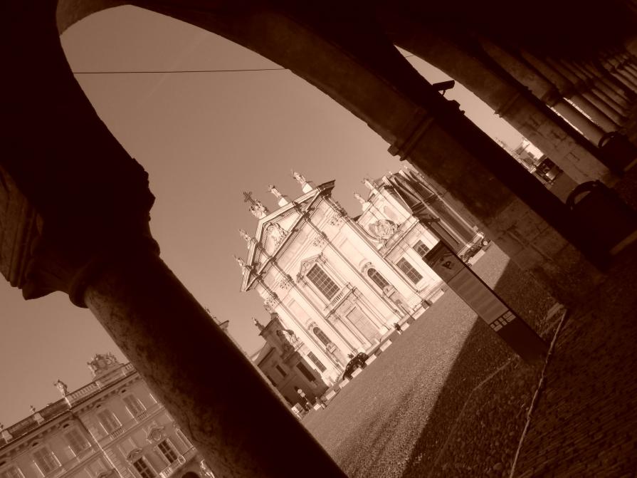 MANTOVA, Piazza Sordello.