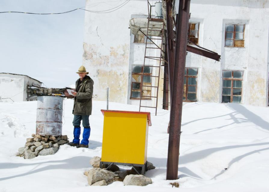 KOSMOSTANTSIA #01 KOSMOSTANTSIA #01