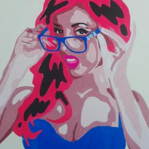 Woman whit blue glassess