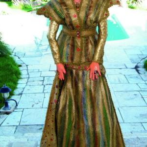 "Patriarchal family in the limelight" "Patriarchal family in the limelight"