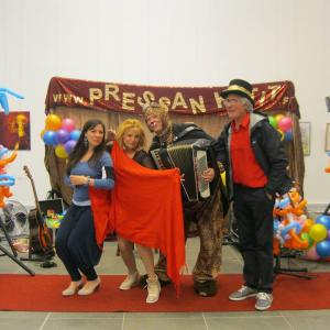 Three staff “Afoismi” “A craft of skilled “ “ In..Coscienza”