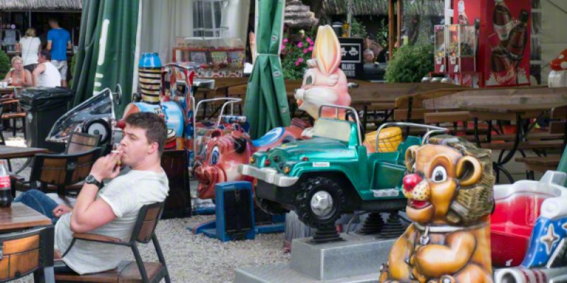 Robert Richardson presented by Corridor Elephant