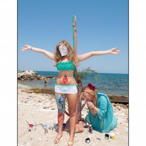 La Sibilla Regina di Gerusalemme che dimora presso il Museo del Vetro  spazio del faro di  Rosa Didonna 