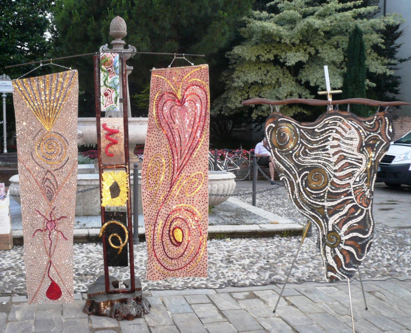 mostra all'aperto tutti i martedi