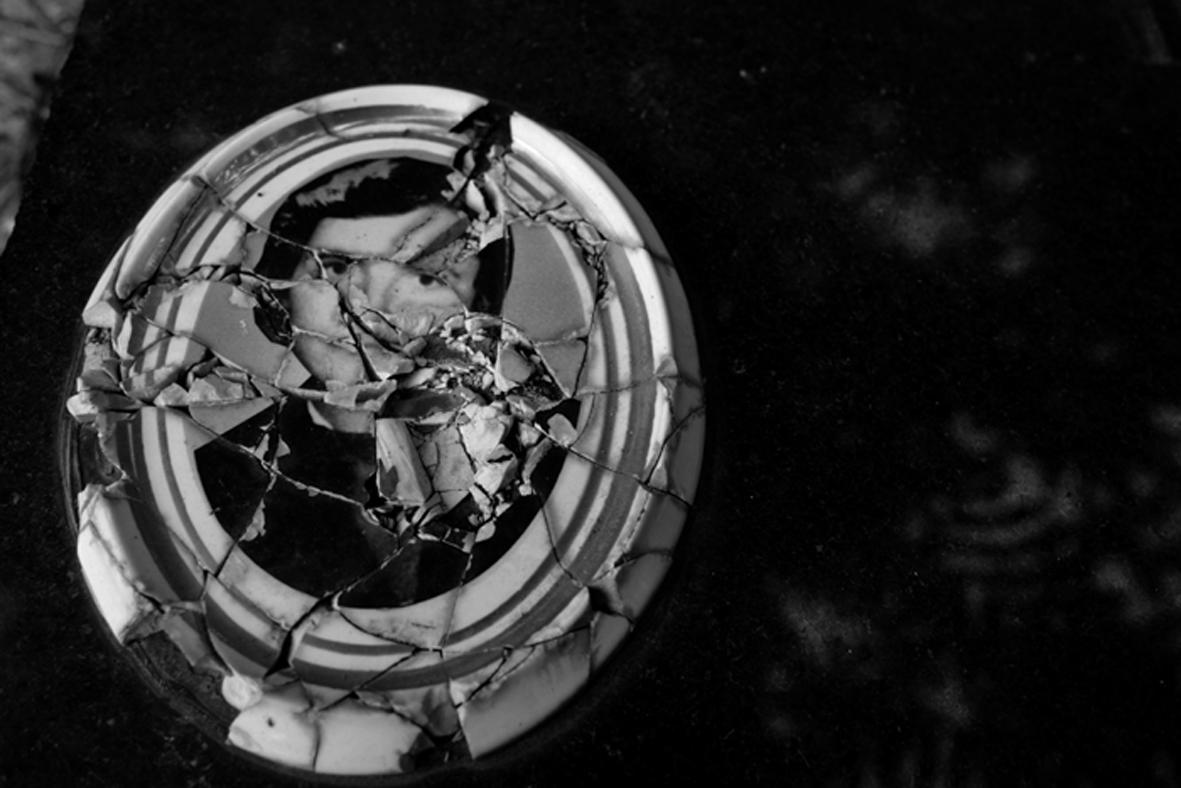 VIRGINIA FARINA - "KOSOVA" LA MATERIA DELLA MEMORIA