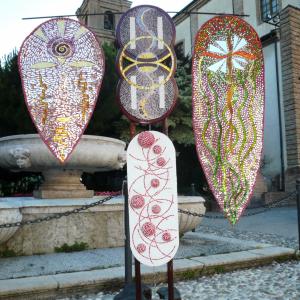 mostra all'aperto tutti i martedi