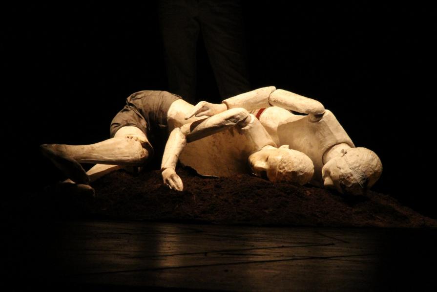 Urban marionnette/9 Puppets string and bunraku type, size human. Resin.