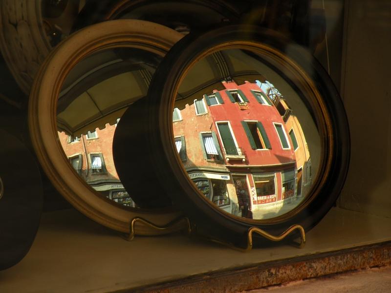 Specchi veneziani...