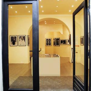 Residenti (Residents) Residenti (Residents)