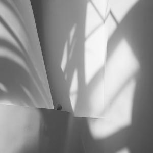 Shades and lights - Temporary solitudes