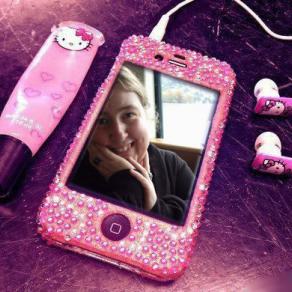 Quando ti sembra di aver collegato le cuffiette al cuore anziché ad un cellulare..❤