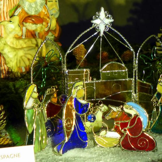 JOYEUX NOËL FELICE NATALE FRÖHLICHE WEIHNACHTEN MERRY CHRISTMAS JOYEUX NOËL FELICE NATALE FRÖHLICHE WEIHNACHTEN MERRY CHRISTMAS