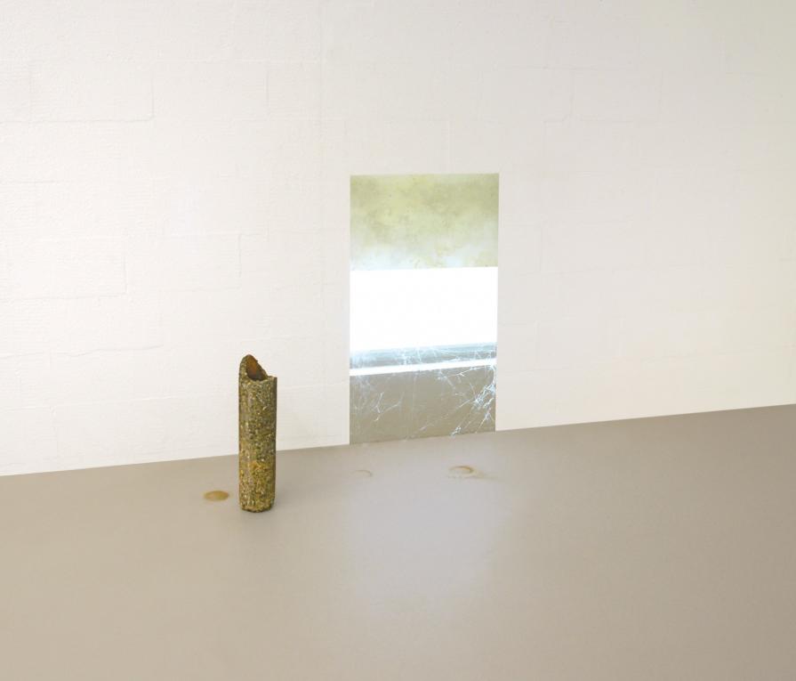 Appearance - Video Installation. 250x155x350cm