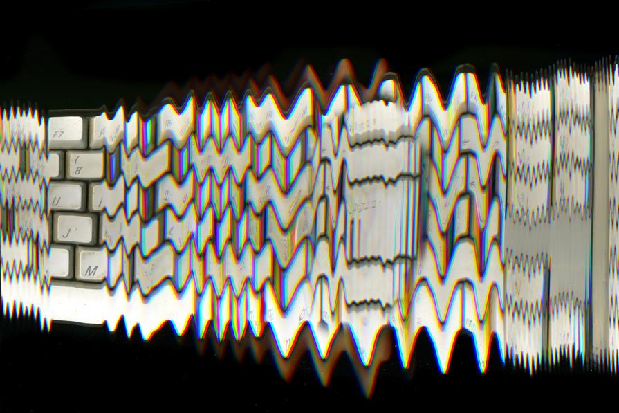 suonare una musica nuova ,in vibrazioni continue ondeggianti.