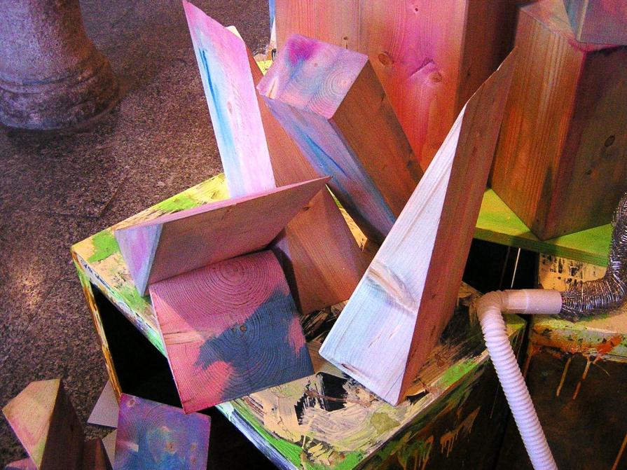 particolare scultura legno,citta' ideale...