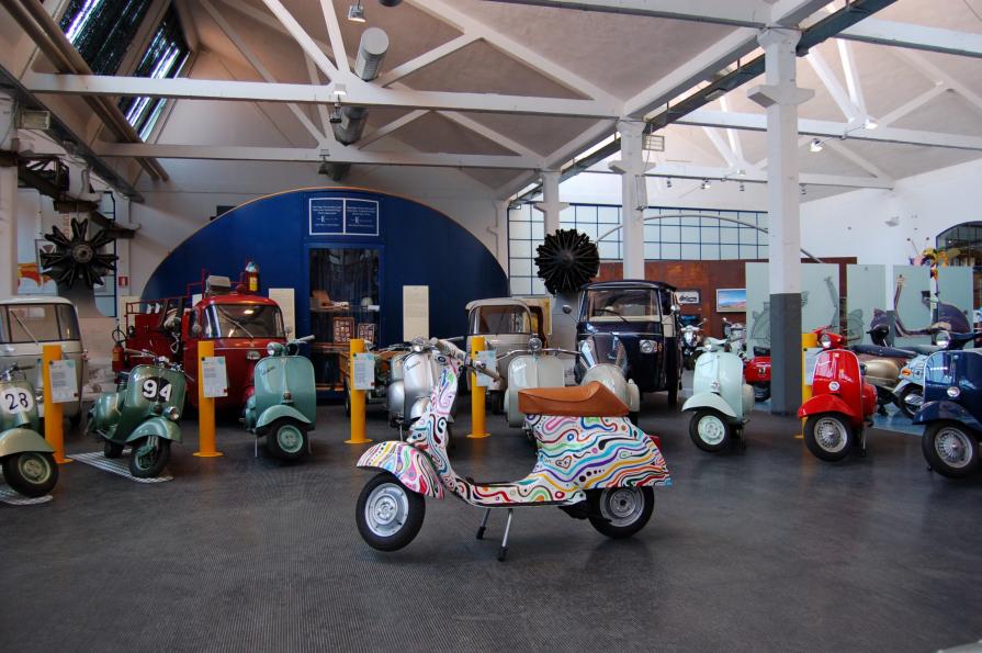 Comunicato Stampa: VESPA VENICE © - Museo Piaggio "Giovanni Alberto Agnelli" (Opera in esposizione p