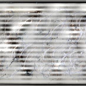 acromie di linee polverizzate.