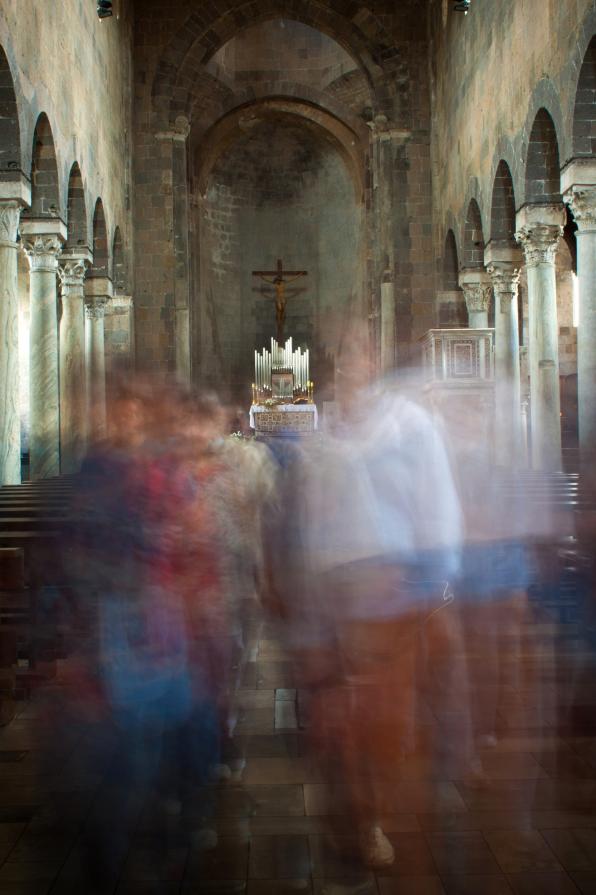 La Processione delle anime distratte La Processione delle anime distratte