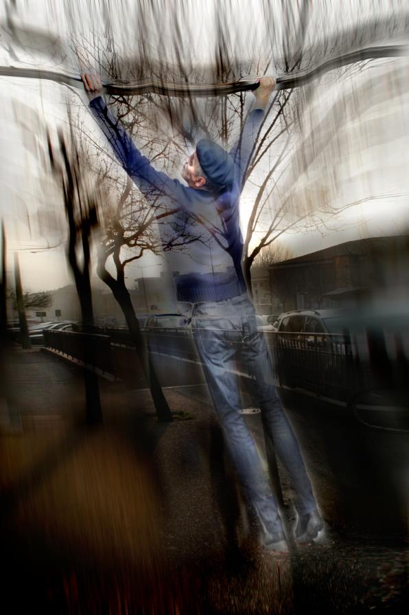 amico non perdere la speranza aggrappiamoci. amico non perdere la speranza aggrappiamoci.