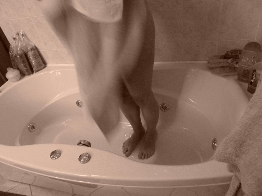 THE BATHROOM, 27-12-2012