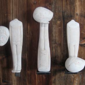 1 opera : a paseggio con la mia testa, 2 opera ai tuoi diedi, 3 opera ai miei piedi