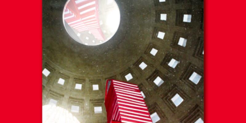 MARY BRILLI  "Tour Eiffel de livres"