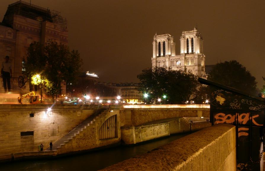 Vers Notre Dame