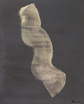 Una donna nuda e nell'oscurità