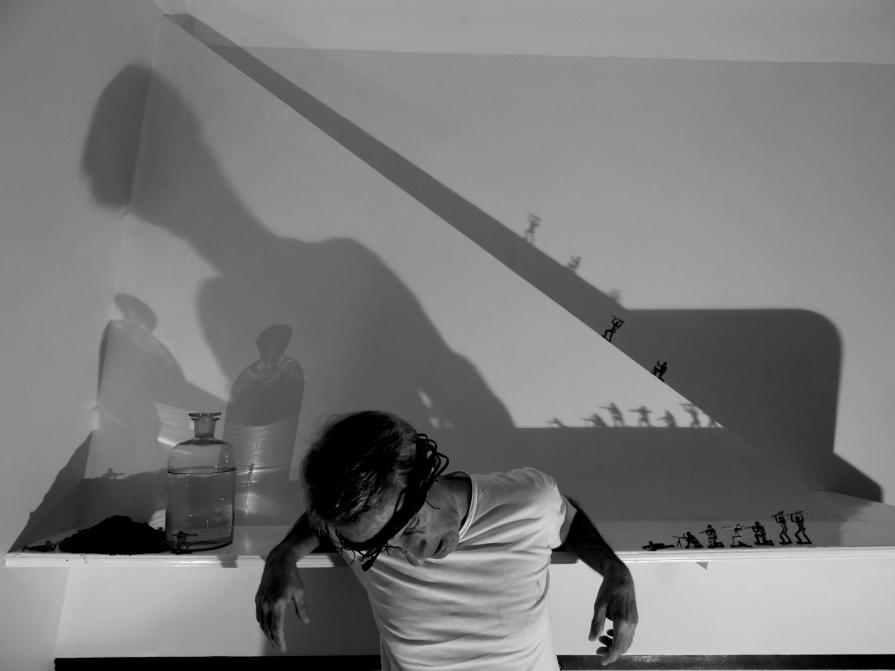 Un futuro sconnesso  -  A disconnected future