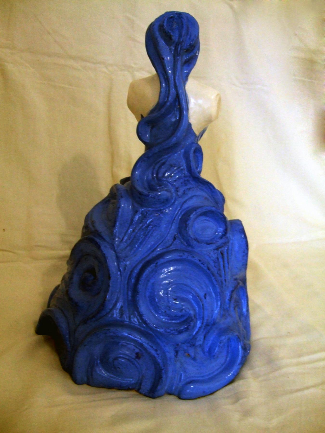 I “Volti” del lavoro, La Donna, regale e laboriosa