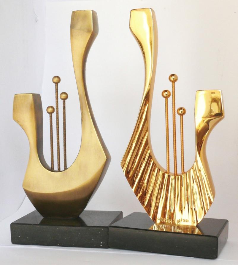 KING DAVID'S HARP - Shabath candlestick and PEACE SCULPTURE KING DAVID'S HARP - Shabath candlestick and PEACE SCULPTURE