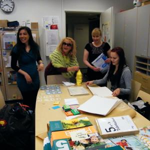 “LA SIRENA. ARTE-LA MIA SECONDA PELLE” PERFORMANCE ROSA DIDONNA PRESSO LA SCUOLA HÖNTTÄMÄEN, OULU, FINLANDIA