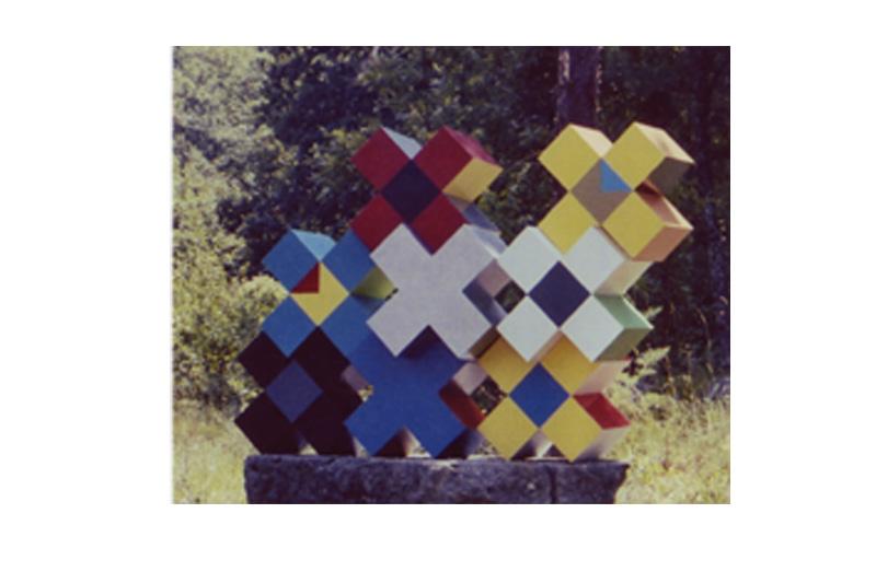 Struttura modulare  smalto su legno  112x146x45    2004