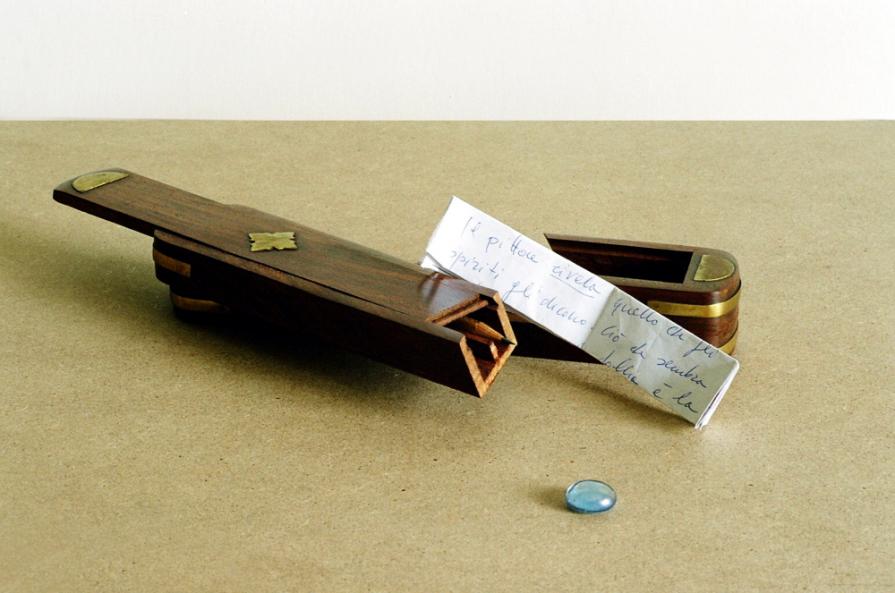 l'enigma del portapenne ligneo l'enigma del portapenne ligneo