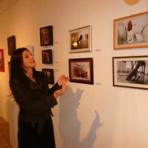 Barbara Ghisi presenta le mie foto alla galleria ArteArte a Mantova, 7-12-2013.