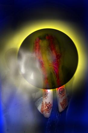 in un eclisse cogli l'attimo.