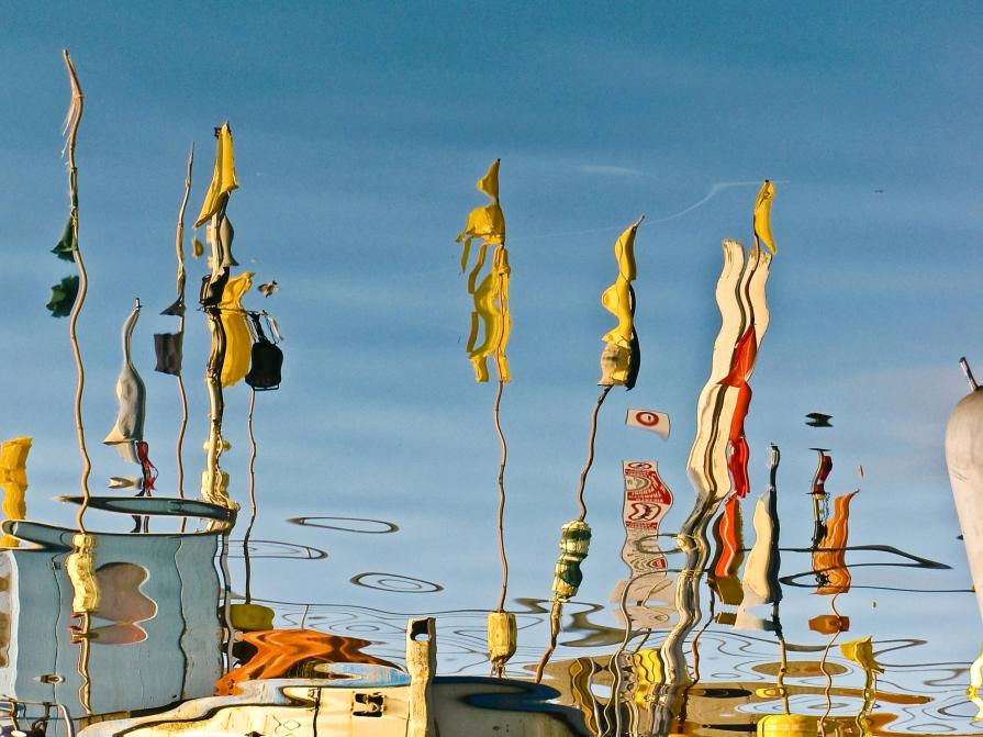 con lo sguardo verso il cielo