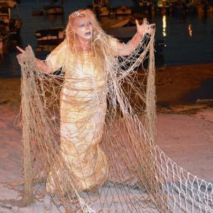 La Sibilla Regina di Gerusalemme che dimora presso il Museo del Vetro  spazio del faro di  Rosa Didonna 