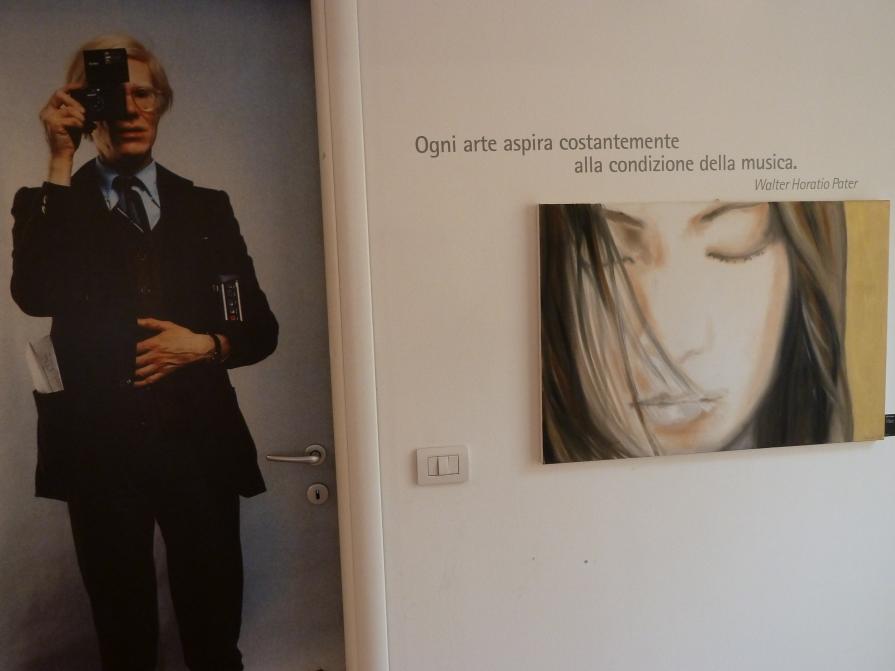 "CONTEMPORANEA",mostra personale di Silvia Caimi alla libreria Feltrinelli di Mantova.