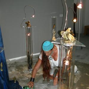  "Une Armée d'Anges pour sauver le monde" installazione  di Teresa Mangiacapra N Niobe ) 