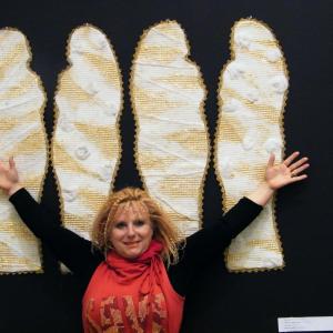 PERFORMANCE ROSA DIDONNA CLOISONNE’LE PETIT 4 (ARTE-LA MIA SECONDA PELLE) AT TAIDEMUSEO OULU FINLAND