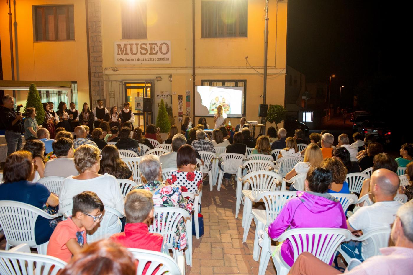 Reading di poesie e mostra di pittura "Ante que el Amor me mate"