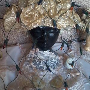 La materia prende forma e teoria del metamorfismo cromatico