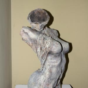 TRA REALISMO E IPERREALISMO al CLUB LA MERIDIANA DI MODENA TRA REALISMO E IPERREALISMO al CLUB LA MERIDIANA DI MODENA